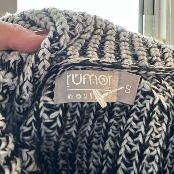 Turtleneck knit sweater - Picture 3 of 3